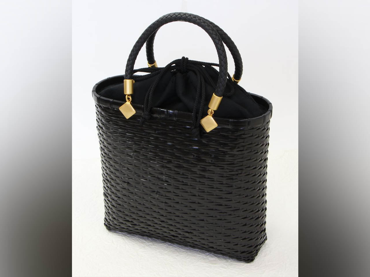 Fashion accessories, Yamaji-ｍesh woven bag, Black - Beppu bamboo