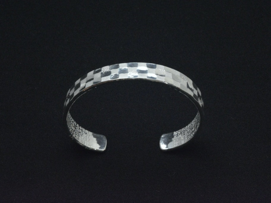 Jewelry, Checkered Heart Sutra bracelet, Medium - Kenichiro Izumi, Tokyo silverware, Metalwork