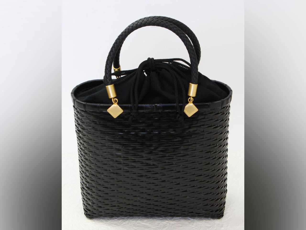 Fashion accessories, Yamaji-ｍesh woven bag, Black - Beppu bamboo