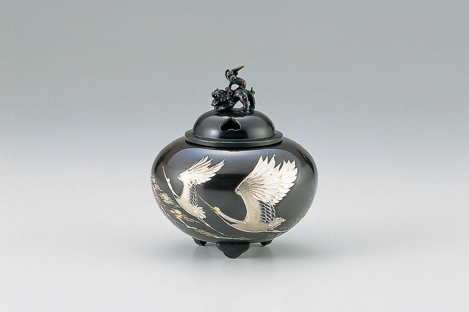 Ornament, Incense burner, Flattened round shape, Two Cranes, Lid with lion, Furute color - Yoshihide Nousaku, Takaoka copperware, Metalwork