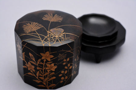 Tea ceremony utensils, Incense container, Black persimmon, Insect cage, Dodecagon - Sanao Matsuda, Echizen lacquerware