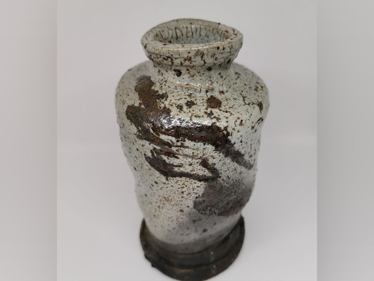 Flower vessel, Underglaze iron painting vase - Raizan Yasunaga, Karatsu ware, Ceramics