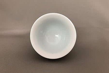 Drinking vessel, Mini sake cup, Cinnabar White inside, tea cup - Shinemon-kiln, Arita ware, Ceramics