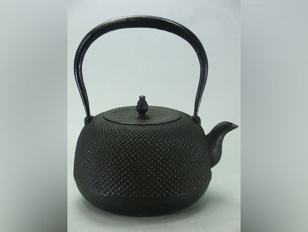 茶具 铁壶 圆南部形 霰纹 1.4L 及川光正 南部铁器 金属工艺品