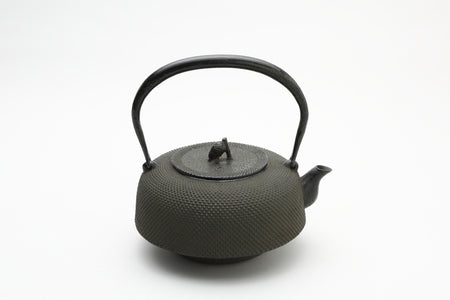 Tea supplies, Iron kettle, Shinmandai Arare, Black, 1.3L - Yoshinorii Oikawa, Nambu ironware, Metalwork
