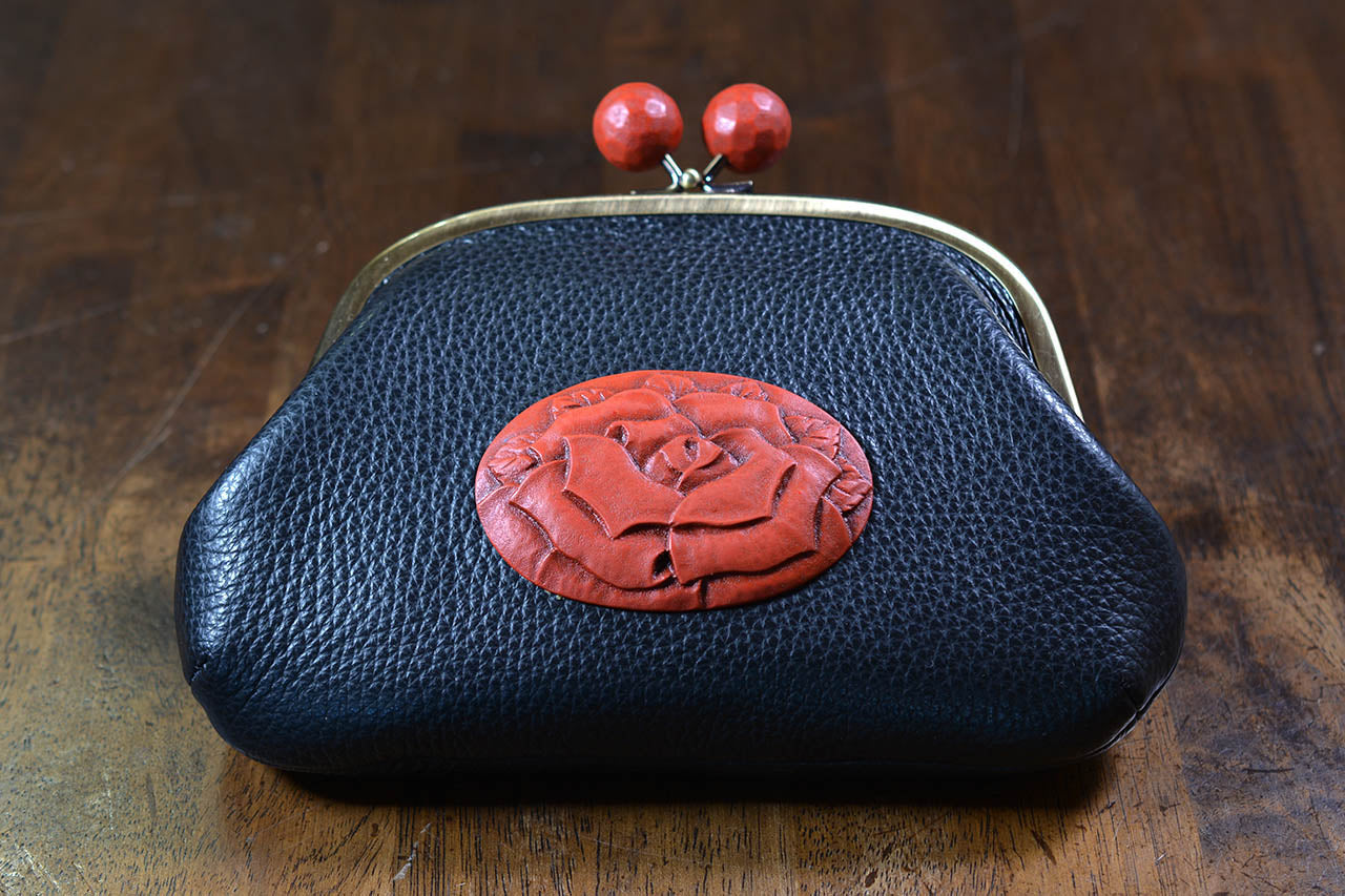 Fashion accessories, Clasp bag, Rose carving, 6-sun size - Toshiki 