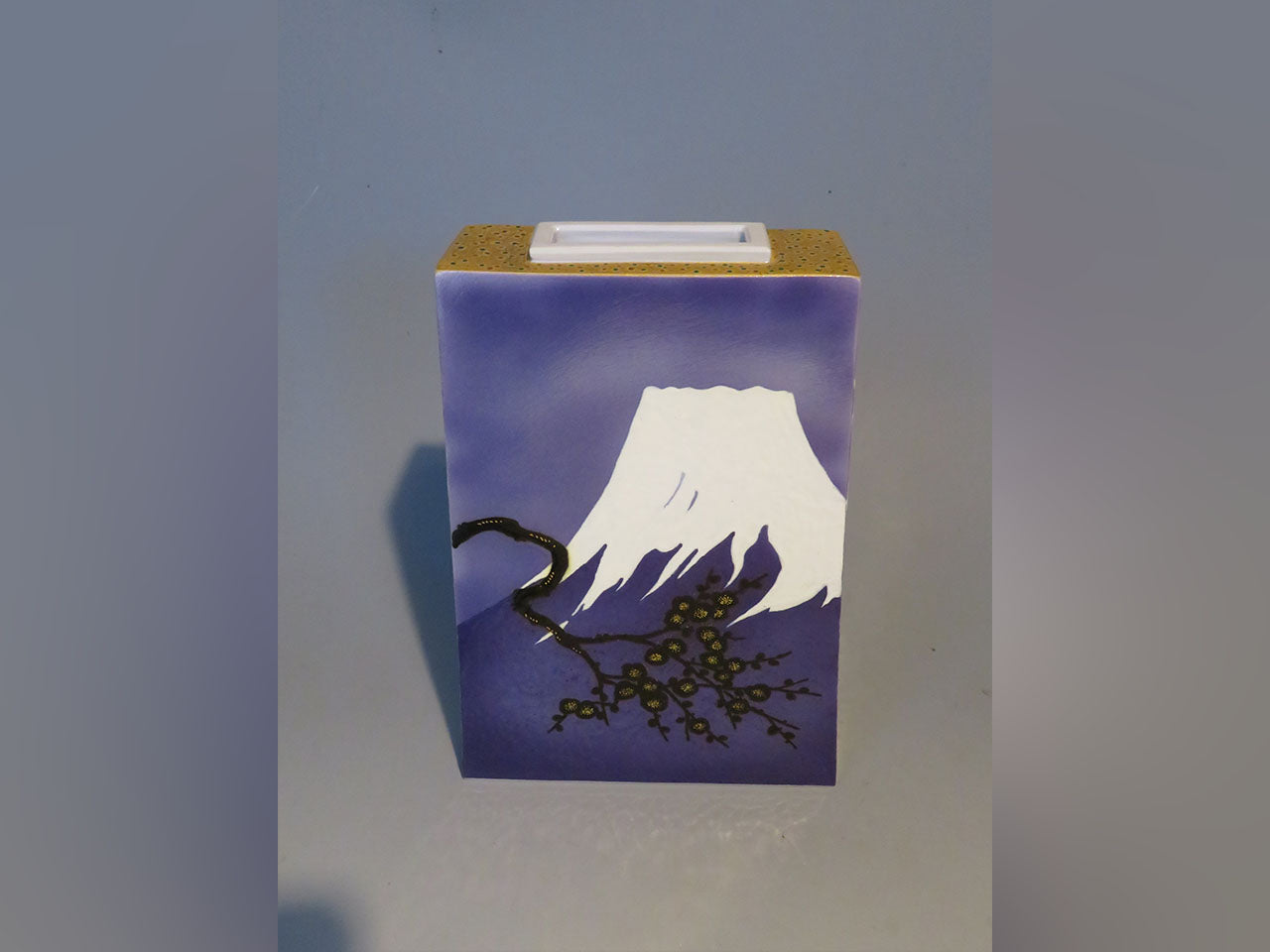 花器 華釉彩富士紋方瓶 手繪 山口義博 九谷燒 陶瓷器