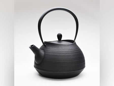Tea supplies, Iron kettle, Brush mark, 1.0L, Black - Induction cooker 200V compatible, Nambu ironware, Metalwork