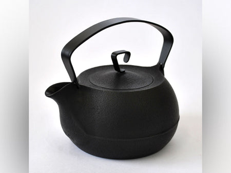 Tea supplies, Cast iron kettle, 1.3L, Black - Award-winning work, Nambu ironware, Metalwork