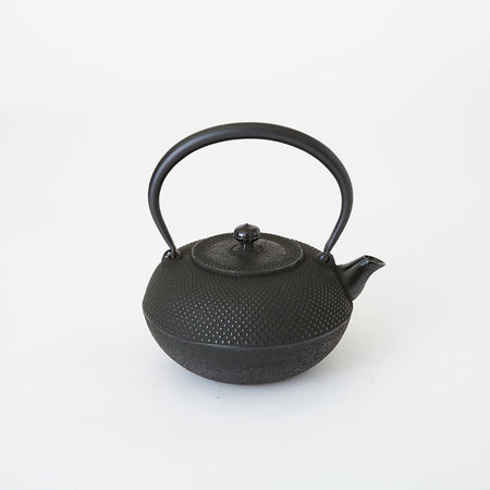 Tea supplies, Iron kettle Round shape Arare No.15, 1.5L, Yamagata cast iron, Metalwork