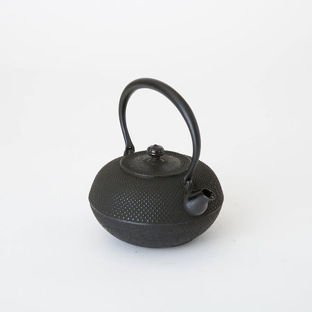Tea supplies, Iron kettle Round shape Arare No.15, 1.5L, Nambu ironware, Metalwork