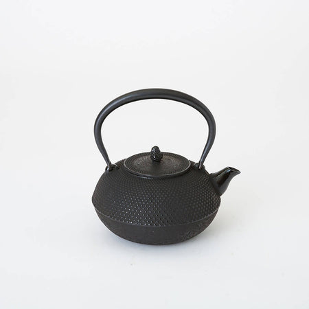 Tea supplies, Iron kettle Round shape Arare No.10, 1.3L, Nambu ironware, Metalwork