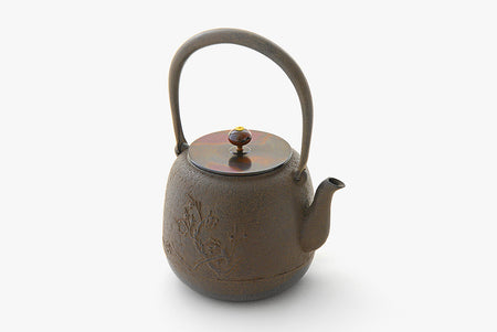 Tea supplies, Iron kettle Natsume shape Plum blossom 1.5L, Induction cooker compatible - Chobun Hasegawa, Yamagata cast iron, Metalwork