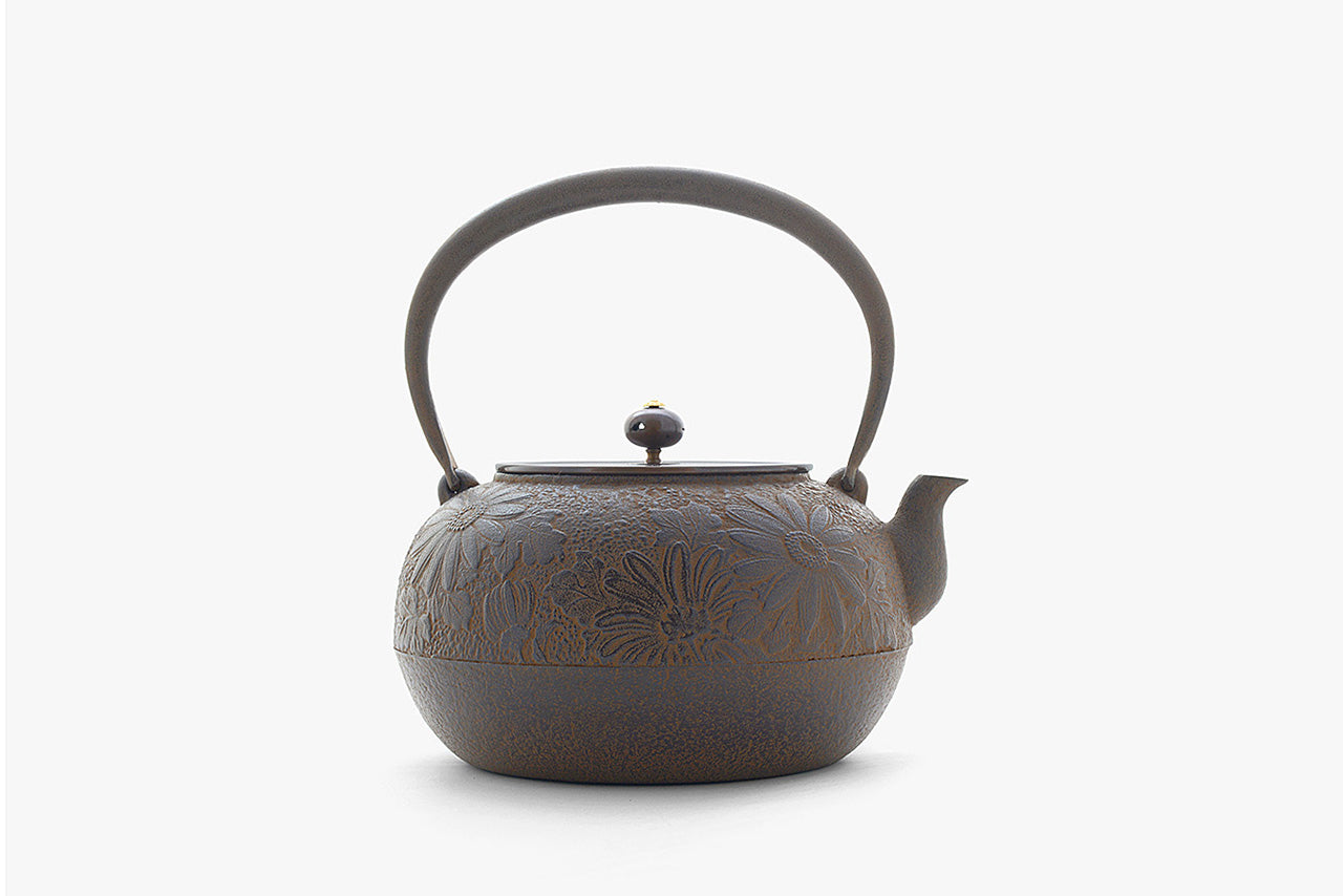 Tea supplies, Iron kettle Round and flat shape 2.1L, Induction cooker compatible - Chobun Hasegawa, Yamagata cast iron, Metalwork