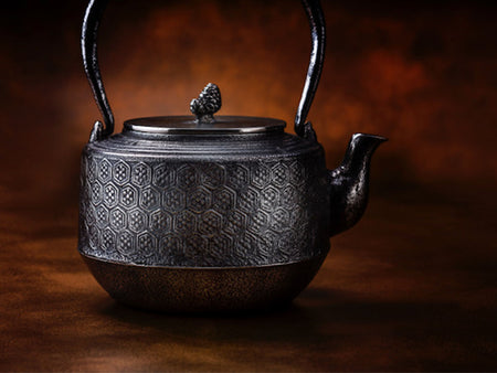Tea supplies, Iron sand kettle with shoulders, Turtle shell pattern 1.2L - Seiko Sato, Yamagata cast iron, Metalwork