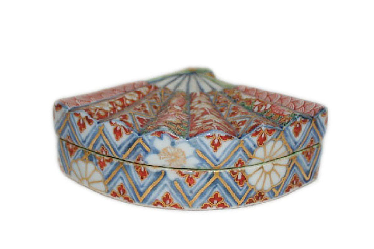 Tea ceremony utensils, Incense container, Fan, Hand-drawn - Kutani Bitouen, Eisyou Teramae, Kutani ware, Ceramics